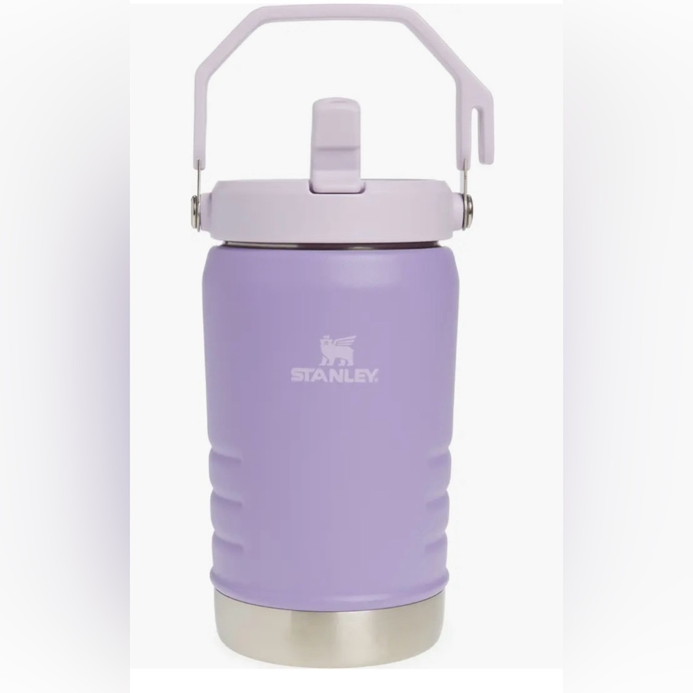 Stanley The IceFlow™ Flip Straw 40-Ounce Tumbler